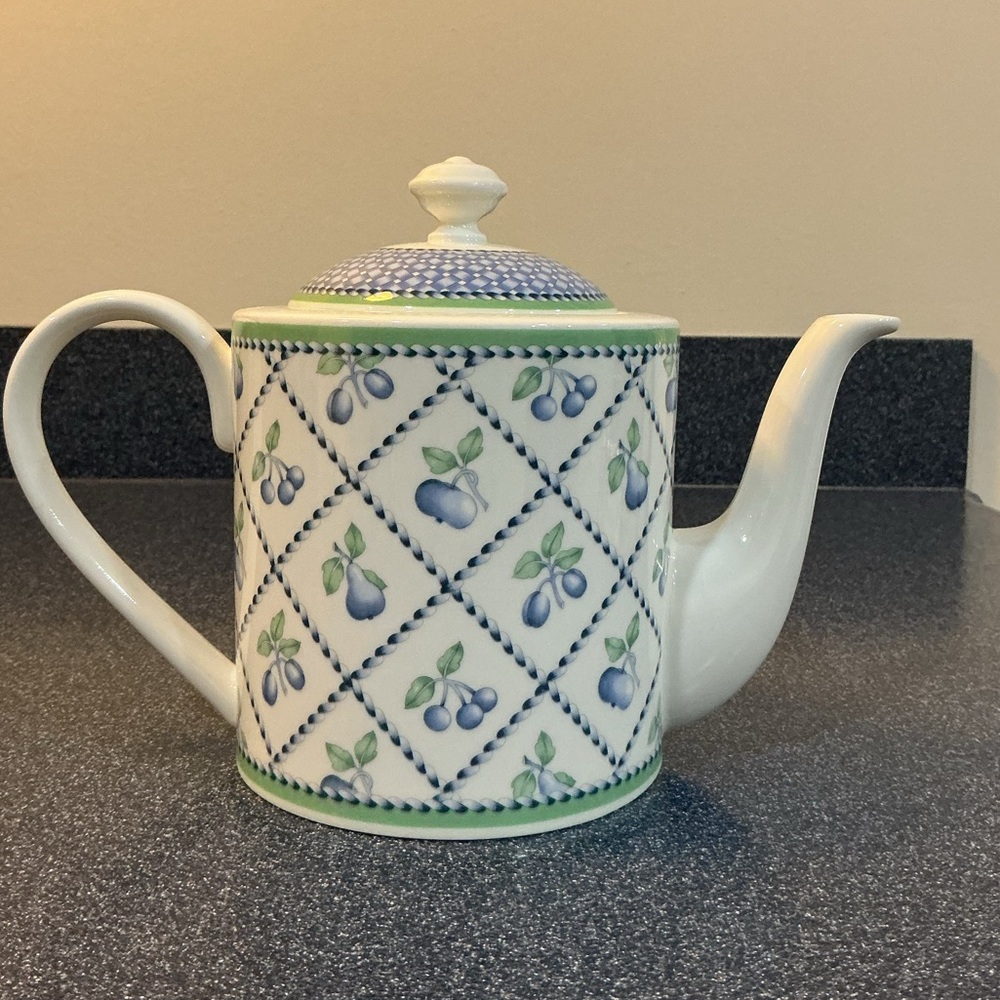 Villeroy & Boch Provence Pattern Coffee or Tea Pot with Lid - Never Used!